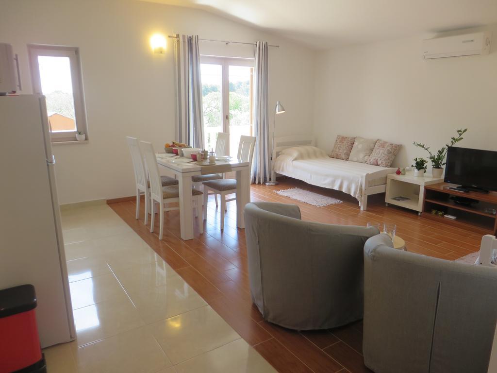 Filipovic Apartments With Pool 比奥格勒·纳·莫鲁 外观 照片