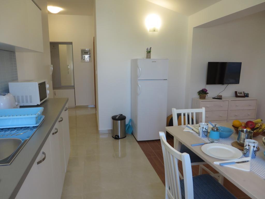 Filipovic Apartments With Pool 比奥格勒·纳·莫鲁 外观 照片