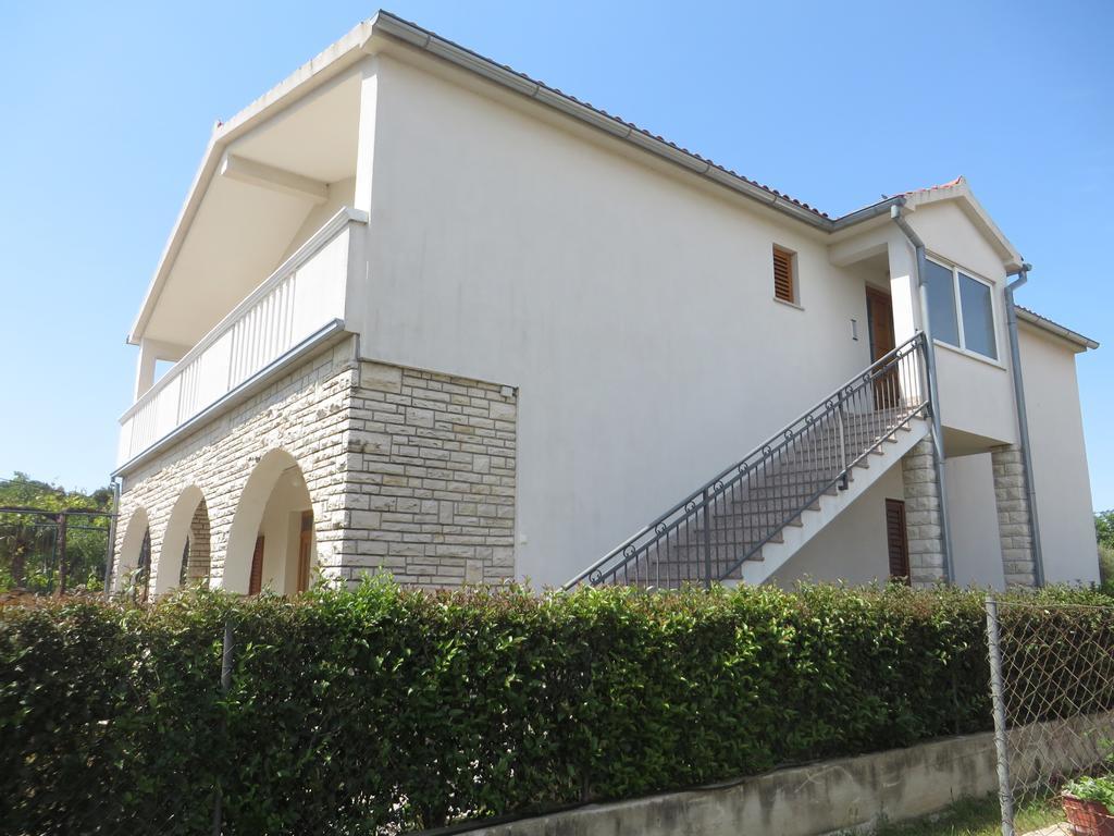 Filipovic Apartments With Pool 比奥格勒·纳·莫鲁 外观 照片