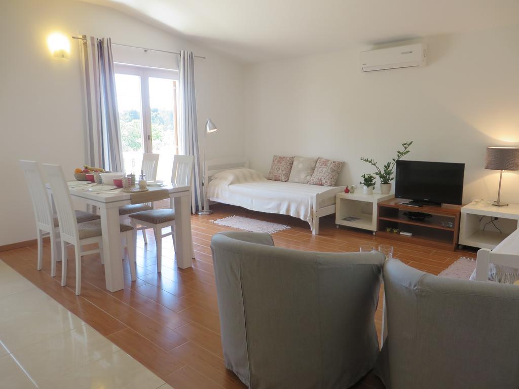 Filipovic Apartments With Pool 比奥格勒·纳·莫鲁 外观 照片