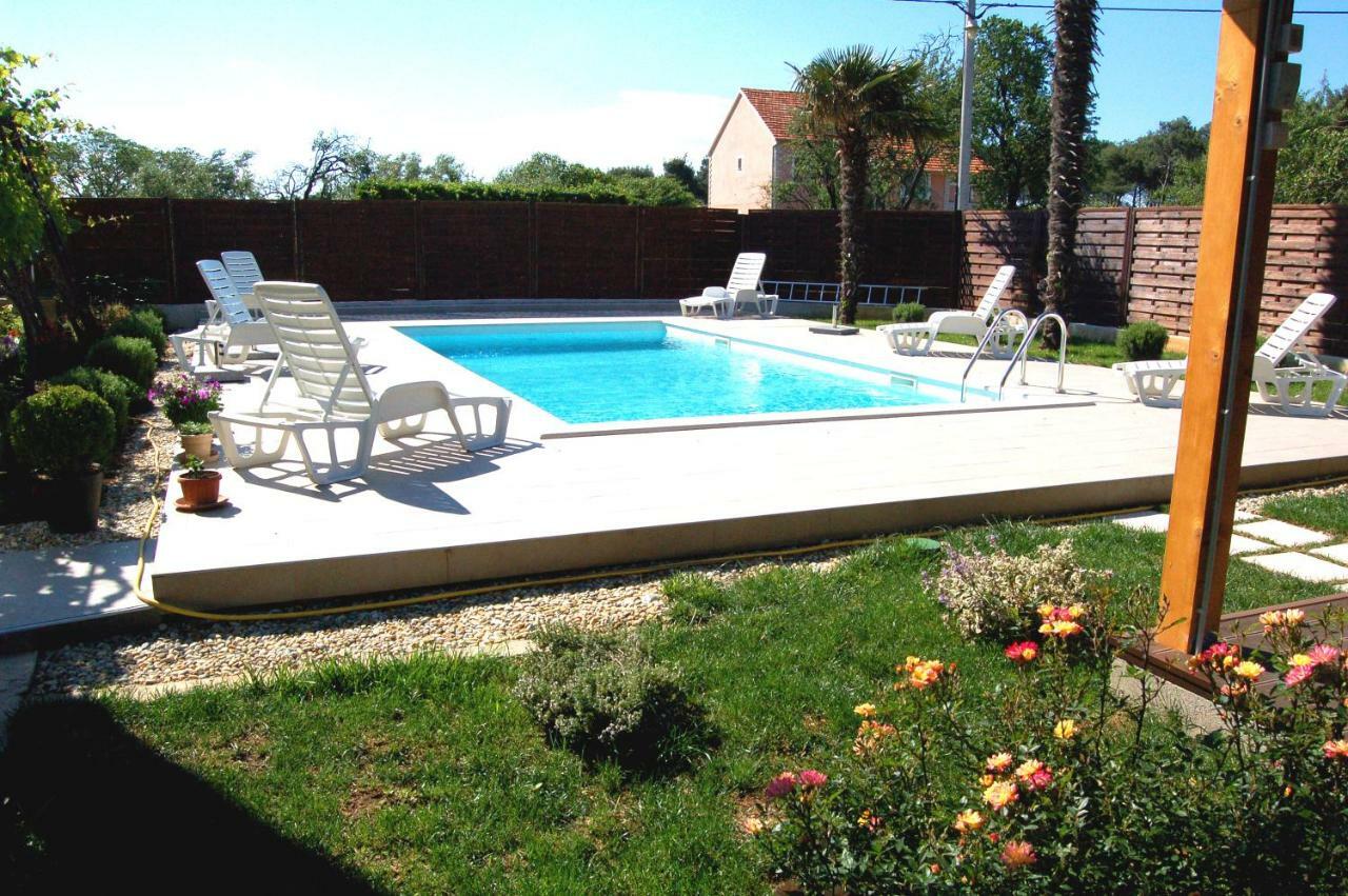 Filipovic Apartments With Pool 比奥格勒·纳·莫鲁 外观 照片